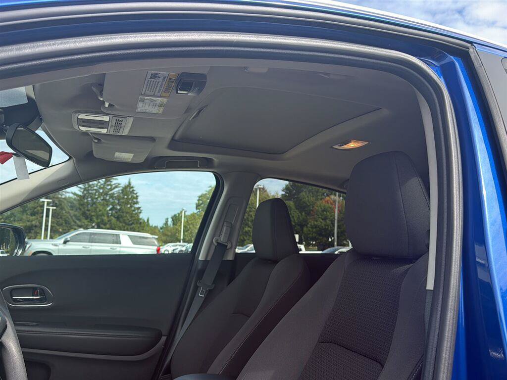 Used 2022 Honda HR-V EX image 7