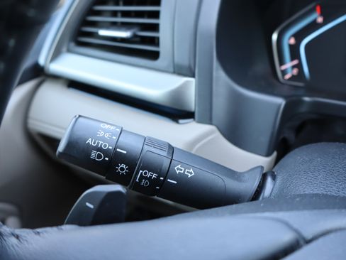 Used 2021 Honda Odyssey Touring image 23