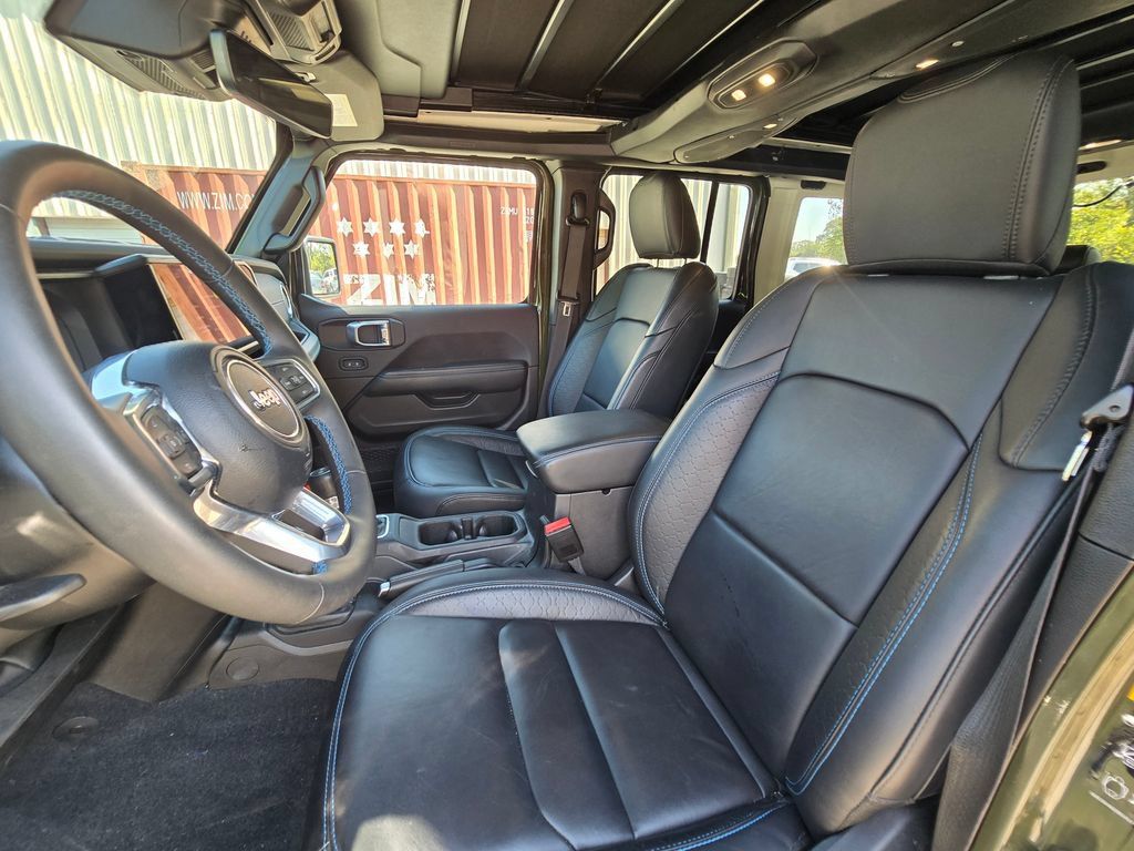 Used 2024 Jeep Wrangler High Altitude AWD/4WD image 20