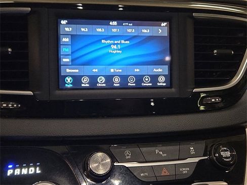 Used 2018 Chrysler Pacifica Touring Plus w/ Tire & Wheel Group image 16