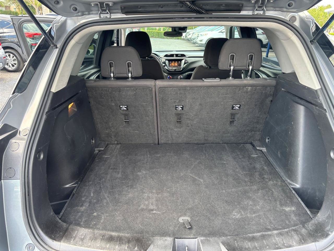 Used 2021 Chevrolet TrailBlazer LT FWD image 11