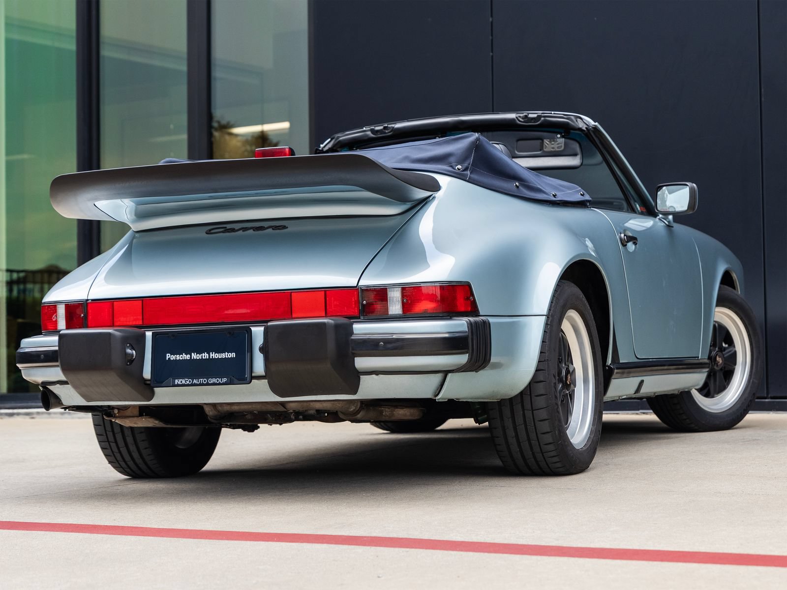 Used 1988 Porsche 911 Carrera RWD image 13