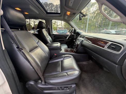 Used 2013 GMC Yukon XL Denali AWD/4WD image 14