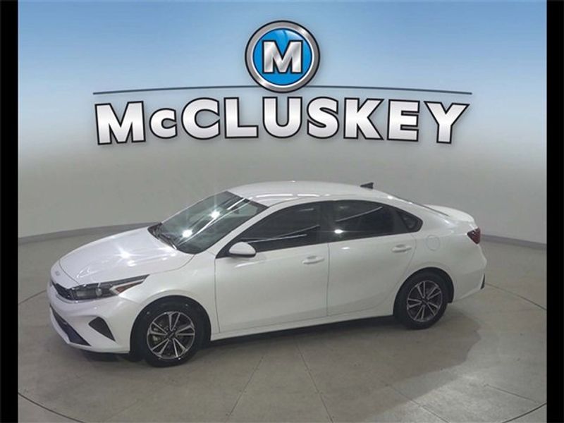 Used 2023 Kia Forte LXS image 1