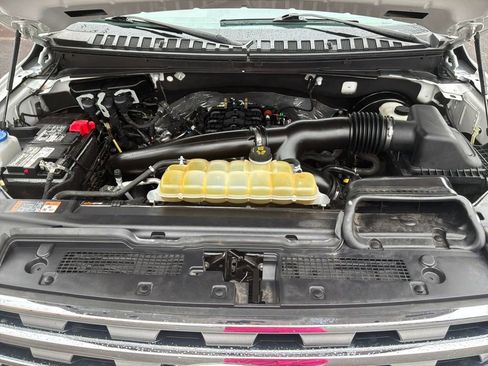 Used 2021 Ford Expedition XLT image 28