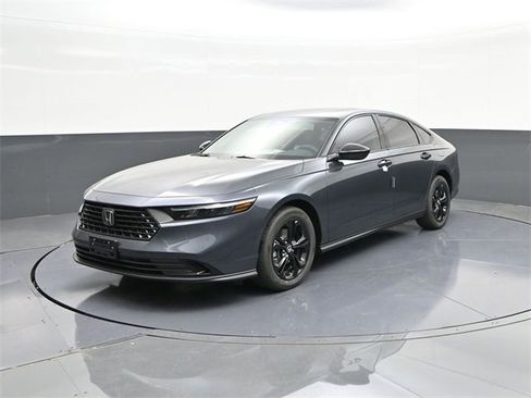 New 2025 Honda Accord SE image 27