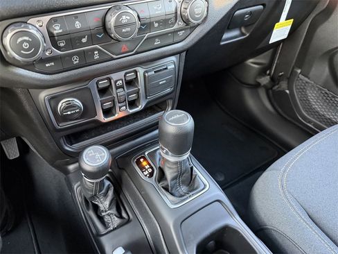 New 2026 Jeep Gladiator Sport image 25