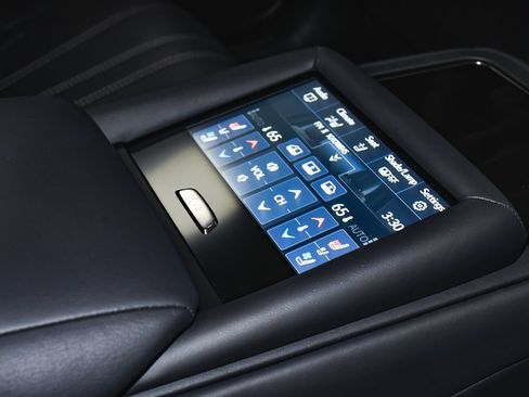 Used 2022 Lexus LS 500h AWD w/ Luxury Package image 62
