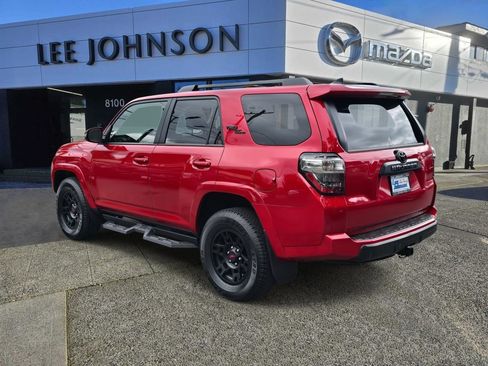 Used 2024 Toyota 4Runner TRD Off-Road Premium w/ Off Road Premium Plus Package AWD/4WD image 3
