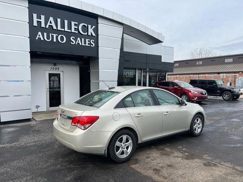 Used 2016 Chevrolet Cruze LT image 18