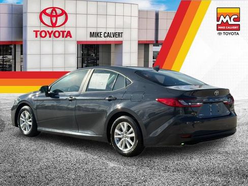 Used 2025 Toyota Camry LE FWD image 3