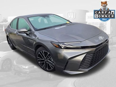 Used 2026 Toyota Camry XLE image 2