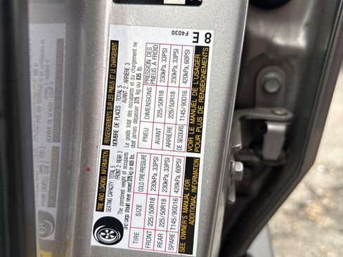 Used 2018 Toyota C-HR XLE image 15