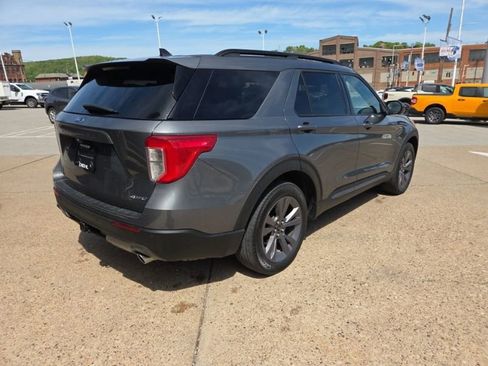 Used 2023 Ford Explorer XLT w/ Equipment Group 202A AWD/4WD image 7