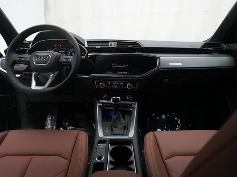 Certified 2025 Audi Q3 2.0T Premium Plus w/ Premium Plus Package AWD/4WD image 4