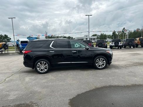 Used 2018 Chevrolet Traverse High Country AWD/4WD image 6