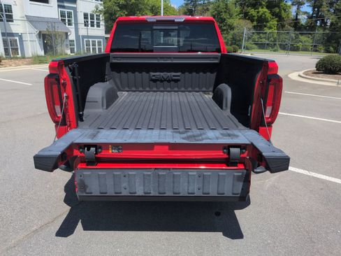 Used 2020 GMC Sierra 1500 SLT w/ SLT Premium Plus Package AWD/4WD image 32