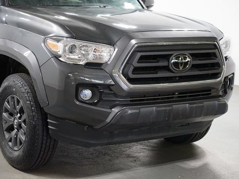 Certified 2023 Toyota Tacoma SR5 w/ Technology Package RWD image 4