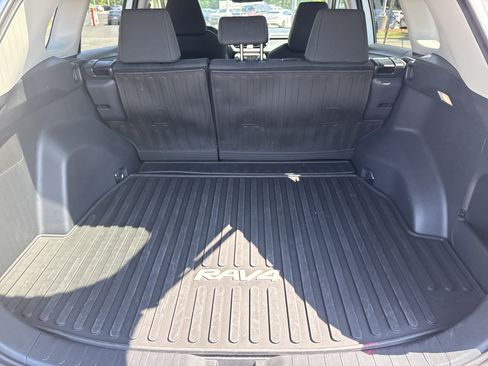 Used 2025 Toyota RAV4 LE FWD image 31