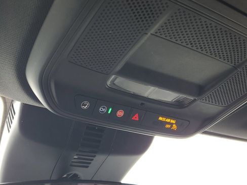 Used 2024 Chevrolet Traverse Z71 image 20