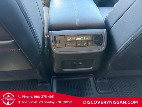 Certified 2024 Nissan Pathfinder SL FWD image 30