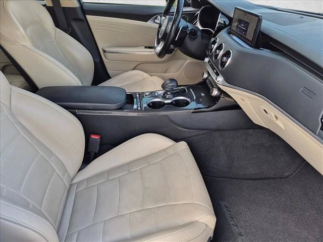Used 2022 Kia Stinger GT2 RWD image 20