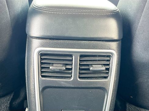 Used 2023 Chrysler 300 Touring RWD image 23