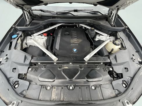 Used 2019 BMW X5 xDrive40i w/ Convenience Package AWD/4WD image 18