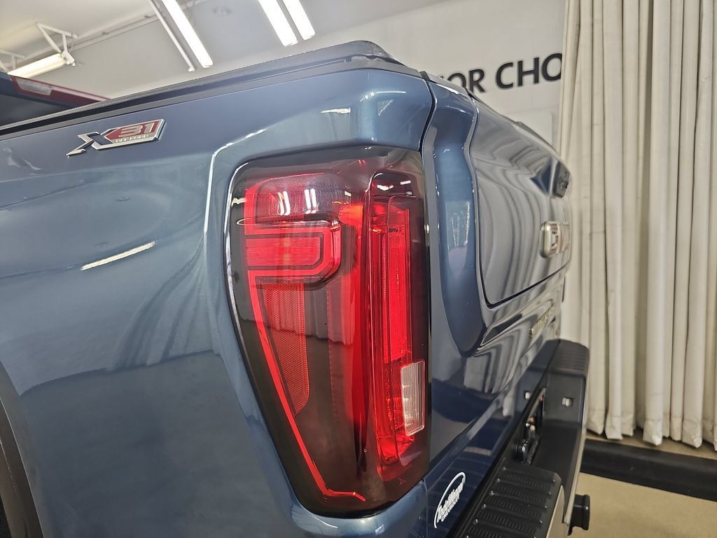 Certified 2024 GMC Sierra 1500 SLT w/ SLT Premium Package AWD/4WD image 39