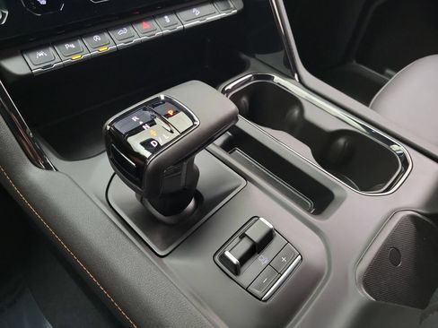 Certified 2026 GMC Sierra 1500 AT4 w/ AT4 Premium Package AWD/4WD image 17