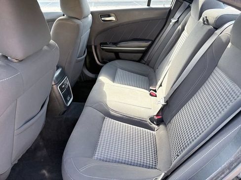 Used 2023 Dodge Charger SXT RWD image 7