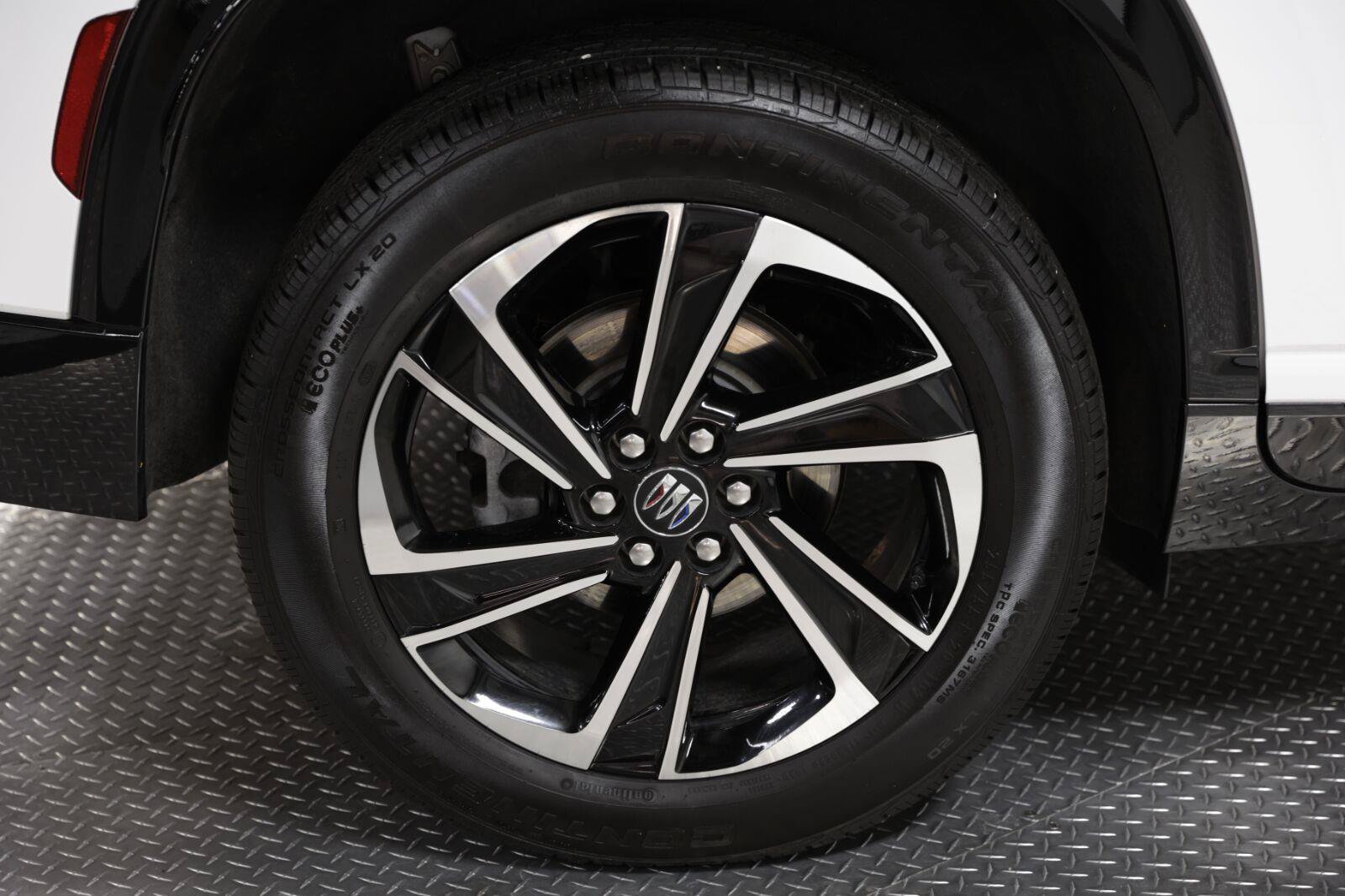 Certified 2026 Buick Enclave Sport Touring AWD/4WD image 28