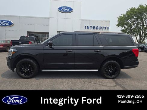 Used 2023 Ford Expedition Max XLT AWD/4WD image 1