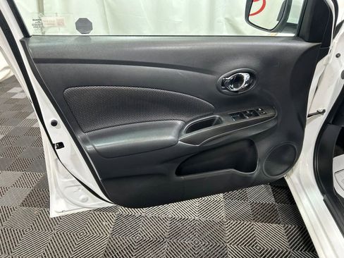Used 2018 Nissan Versa SV FWD image 20