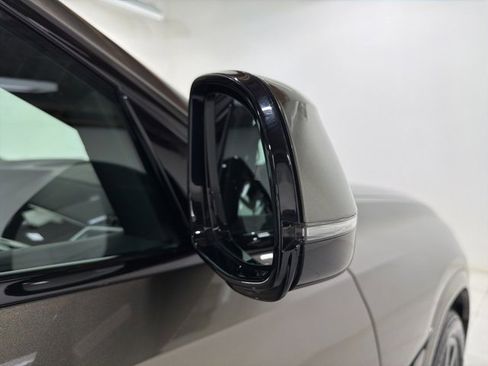 Certified 2024 BMW X6 xDrive40i w/ Executive Package image 26