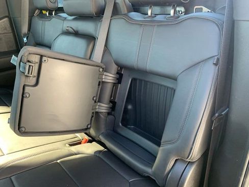 Used 2022 Chevrolet Silverado 1500 High Country w/ Technology Package image 19