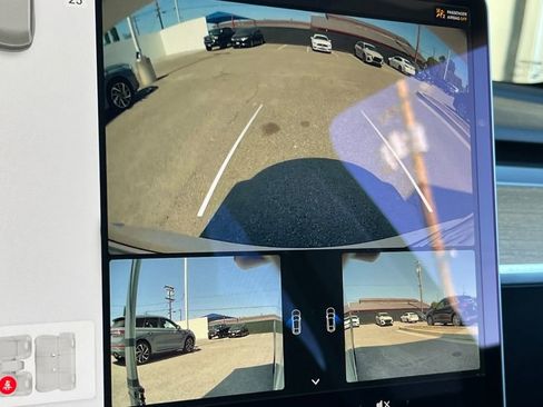 Used 2021 Tesla Model Y Long Range image 19