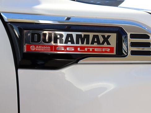 Used 2025 GMC Sierra 2500 Denali w/ Technology Package image 12