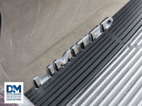 Used 2019 Ford Expedition Limited w/ Equipment Group 303A image 17