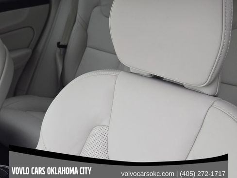 Used 2026 Volvo XC60 B5 Ultra w/ Protection Package Premier AWD/4WD image 15