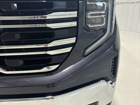 Used 2025 GMC Sierra 1500 SLT AWD/4WD image 11