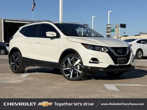 Used 2022 Nissan Rogue Sport SL image 1