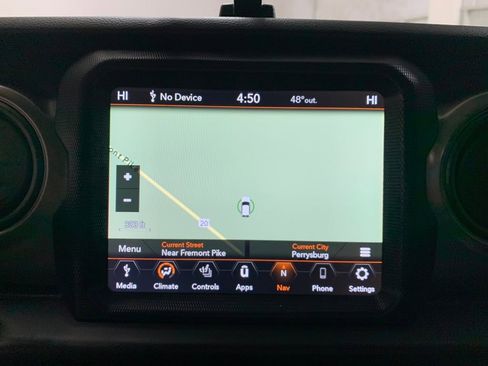 Used 2023 Jeep Gladiator Sport image 25