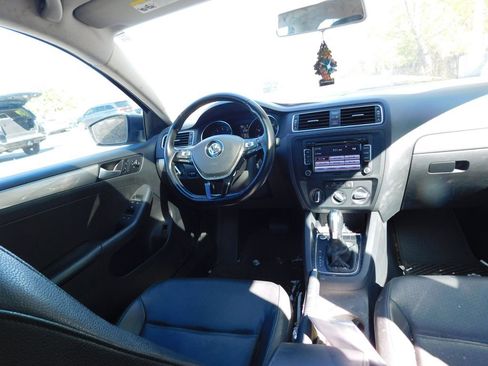 Used 2015 Volkswagen Jetta SE image 7