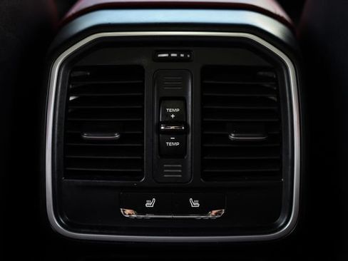 Used 2015 Porsche Macan S AWD/4WD image 34