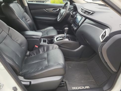 Used 2016 Nissan Rogue SL FWD image 9