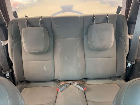 Used 2018 Jeep Wrangler Sport S image 11