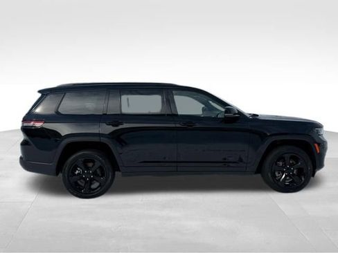 Certified 2024 Jeep Grand Cherokee L Altitude image 8