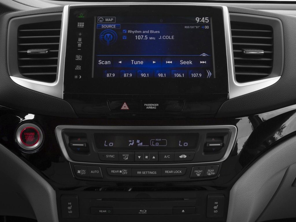 Used 2016 Honda Pilot Touring image 10