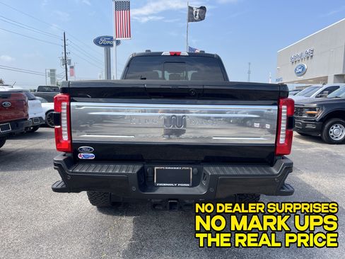 Used 2025 Ford F250 King Ranch AWD/4WD image 3